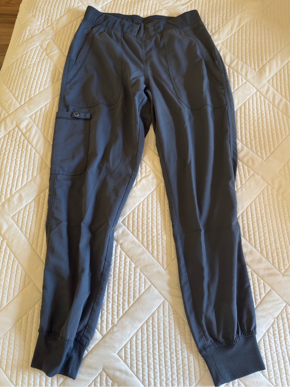 Med Couture Women’s Pewter Jogger Scrub Pants